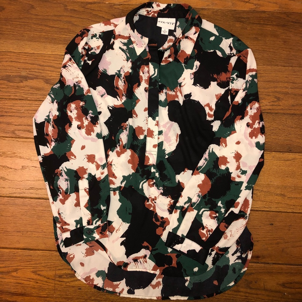 Size X (14-14W) Ava & Viv Floral Blouse
